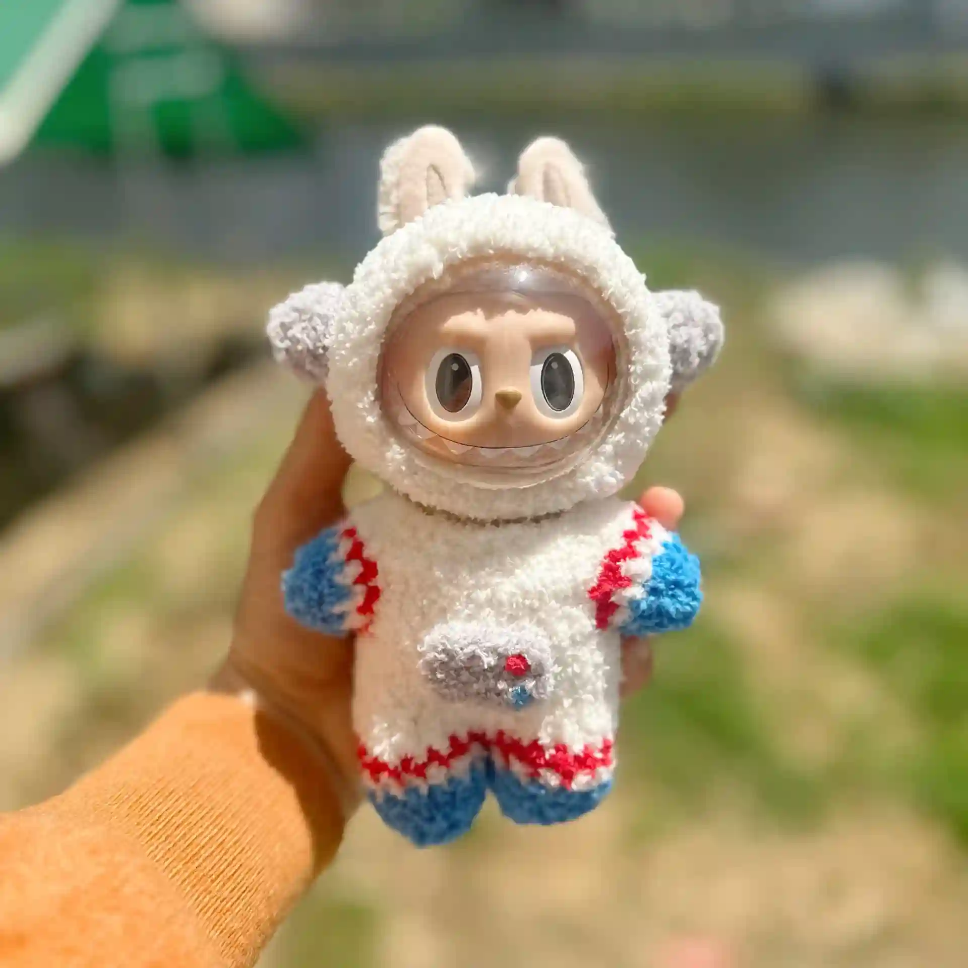 17cm Labubu crochet astronaut outfit bunny ears detail
