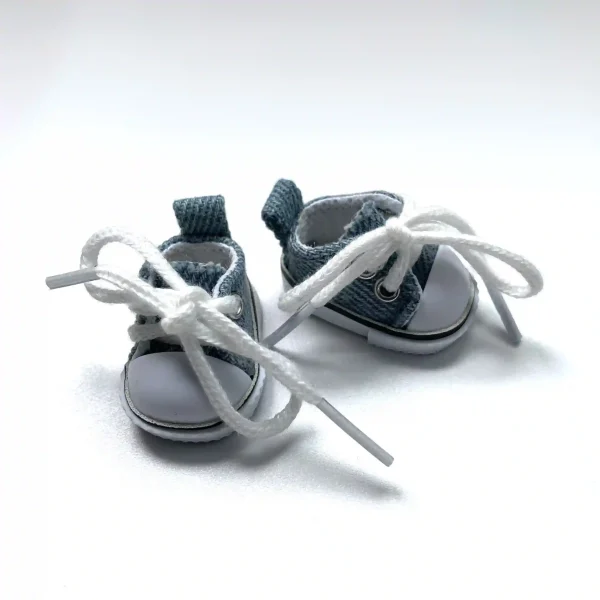 17cm Labubu doll basketball outfit for game day photos