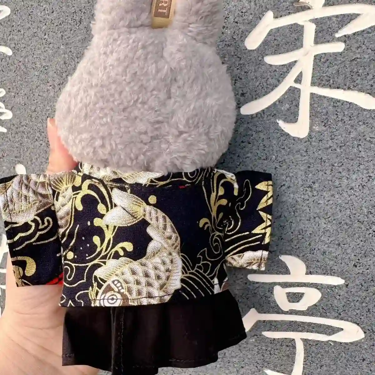 Easy to dress Labubu kimono outfit 17cm
