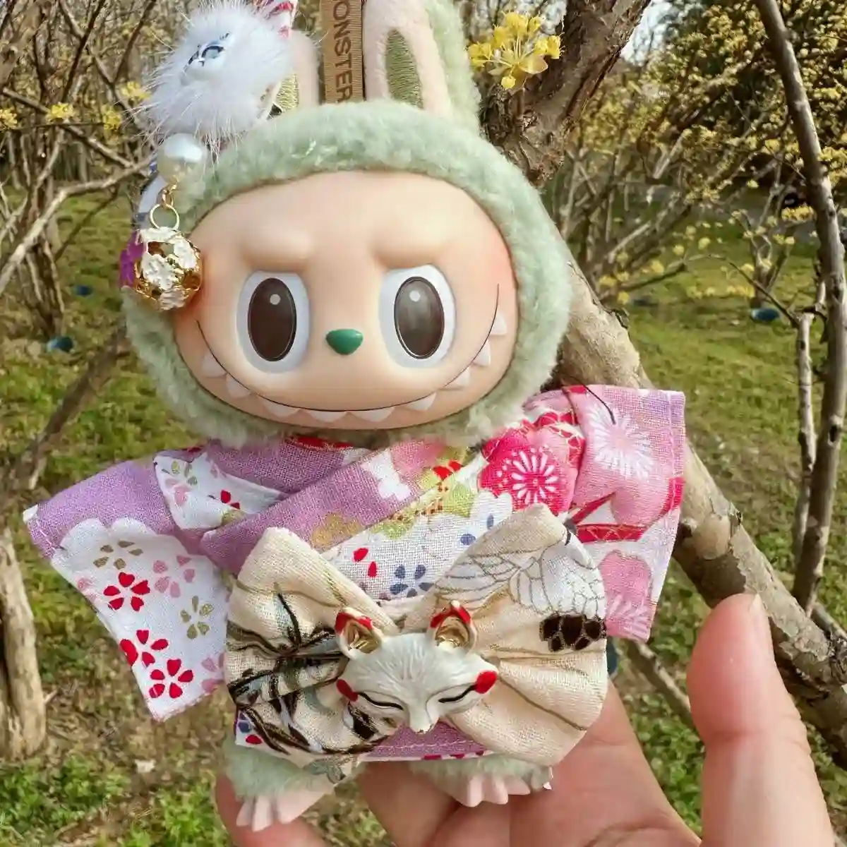 Intricate design kimono for 17cm Labubu figure