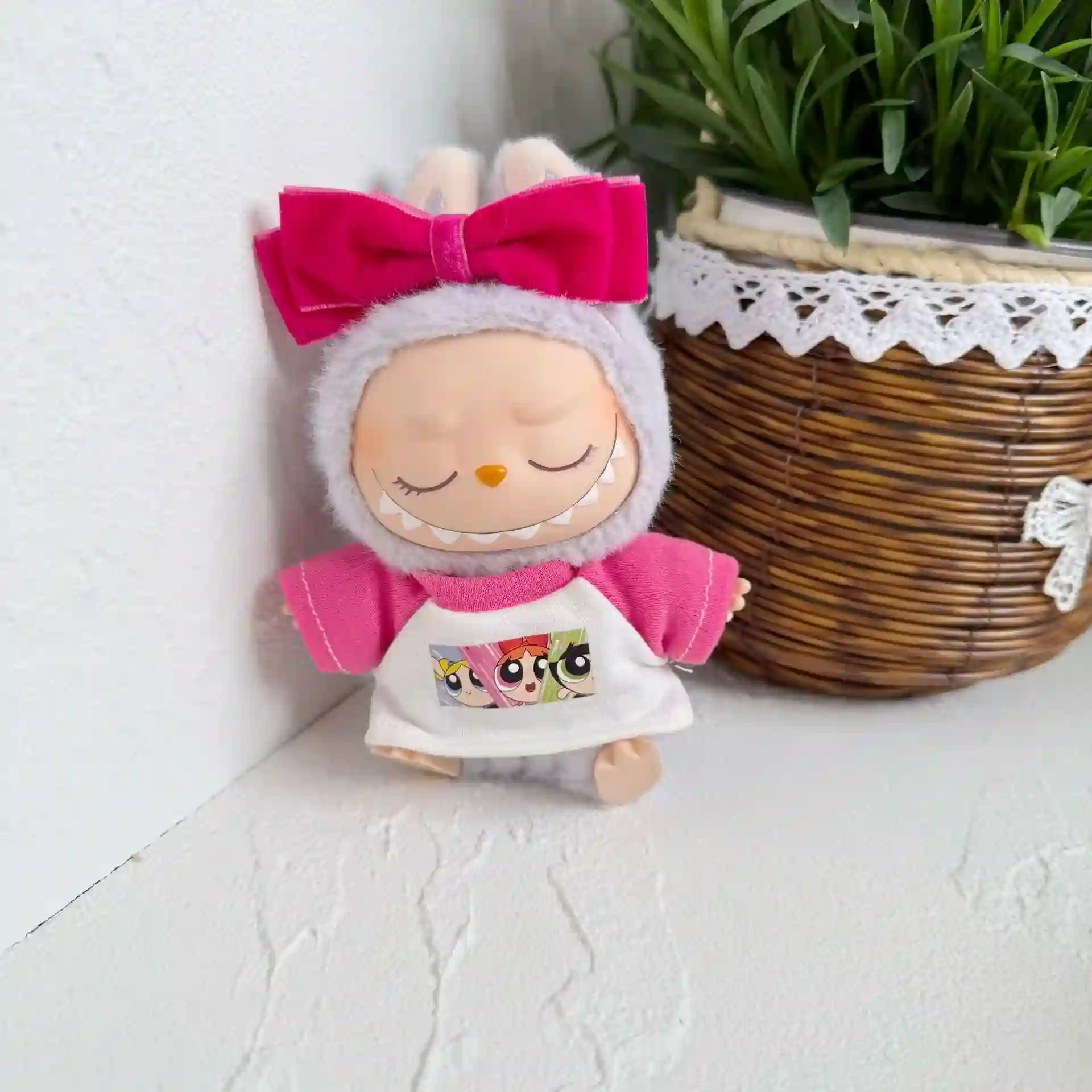 Stylish Pink Outfit for 17cm Labubu Doll First or Second Gen