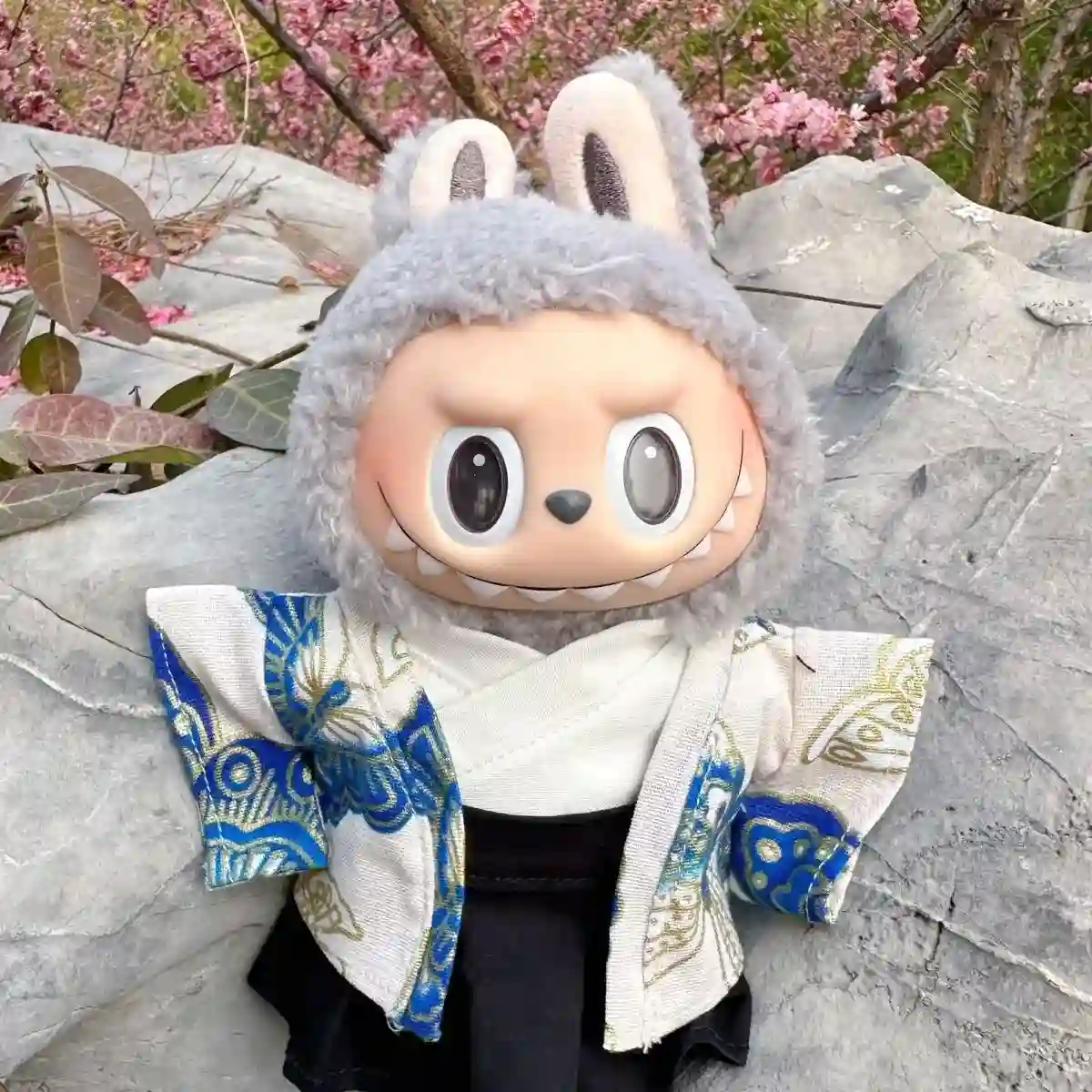 Vibrant color kimono outfit for 17cm Labubu doll