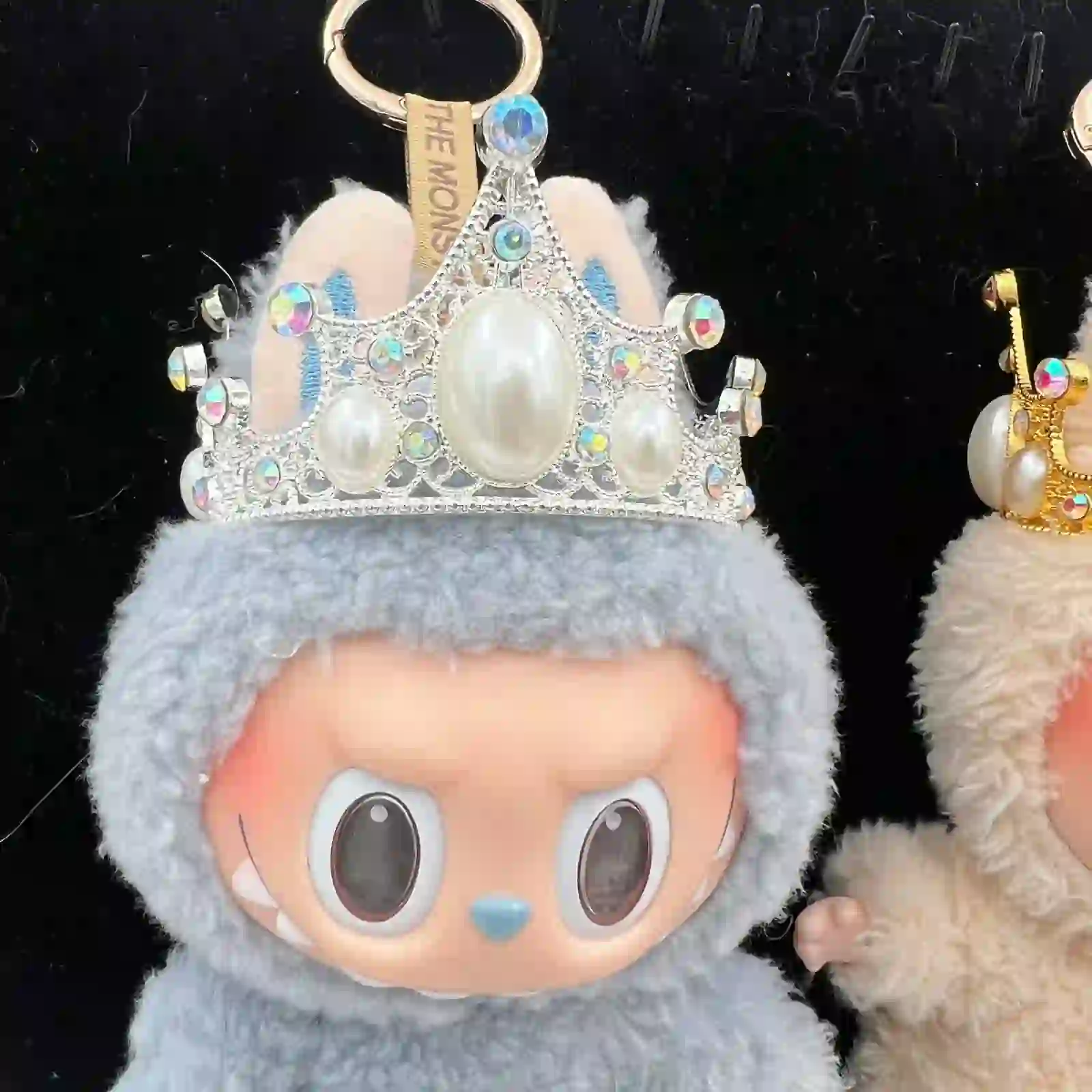 adorable 17cm Labubu doll crown with keychain for girls