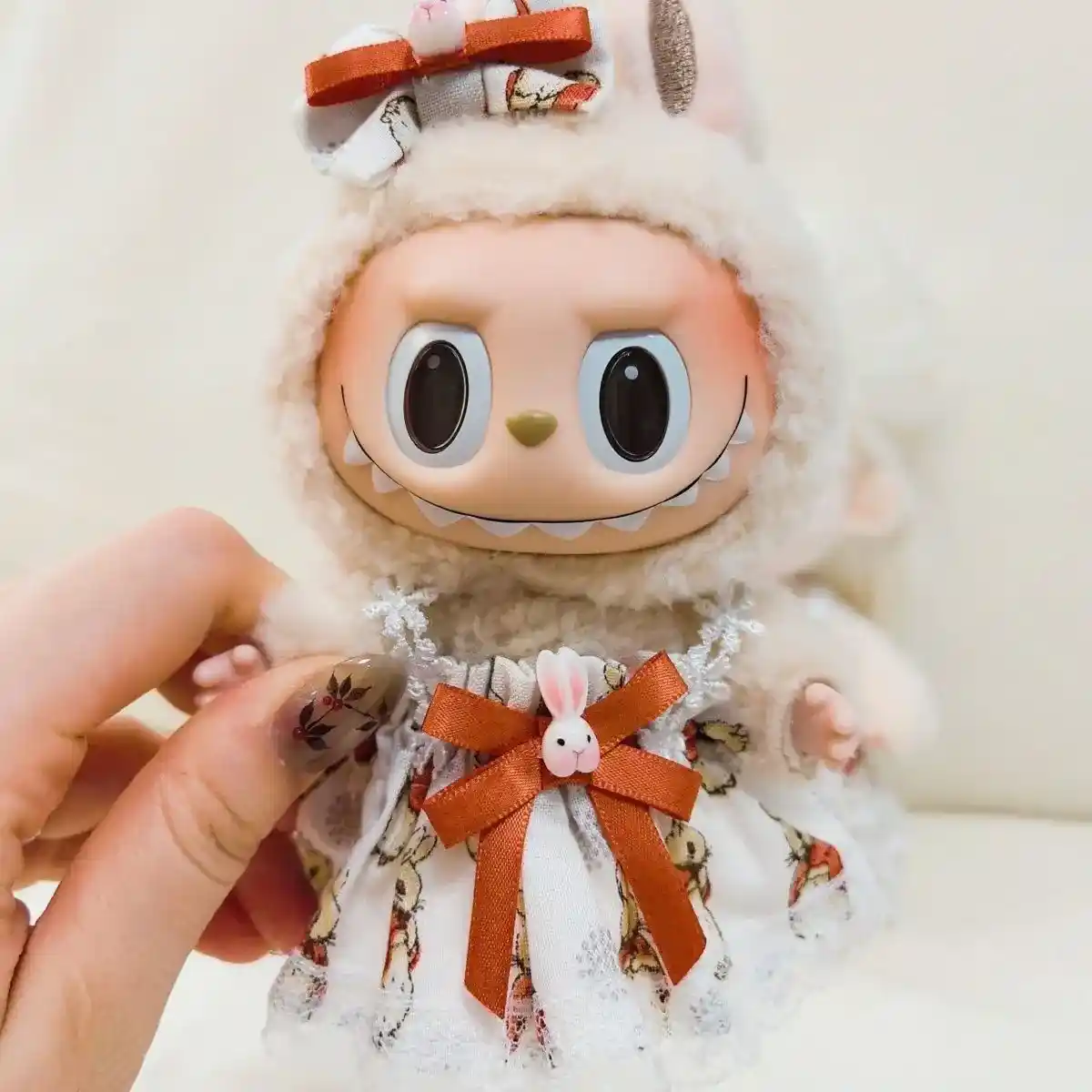 stylish summer dress and hair bow for Labubu doll photography