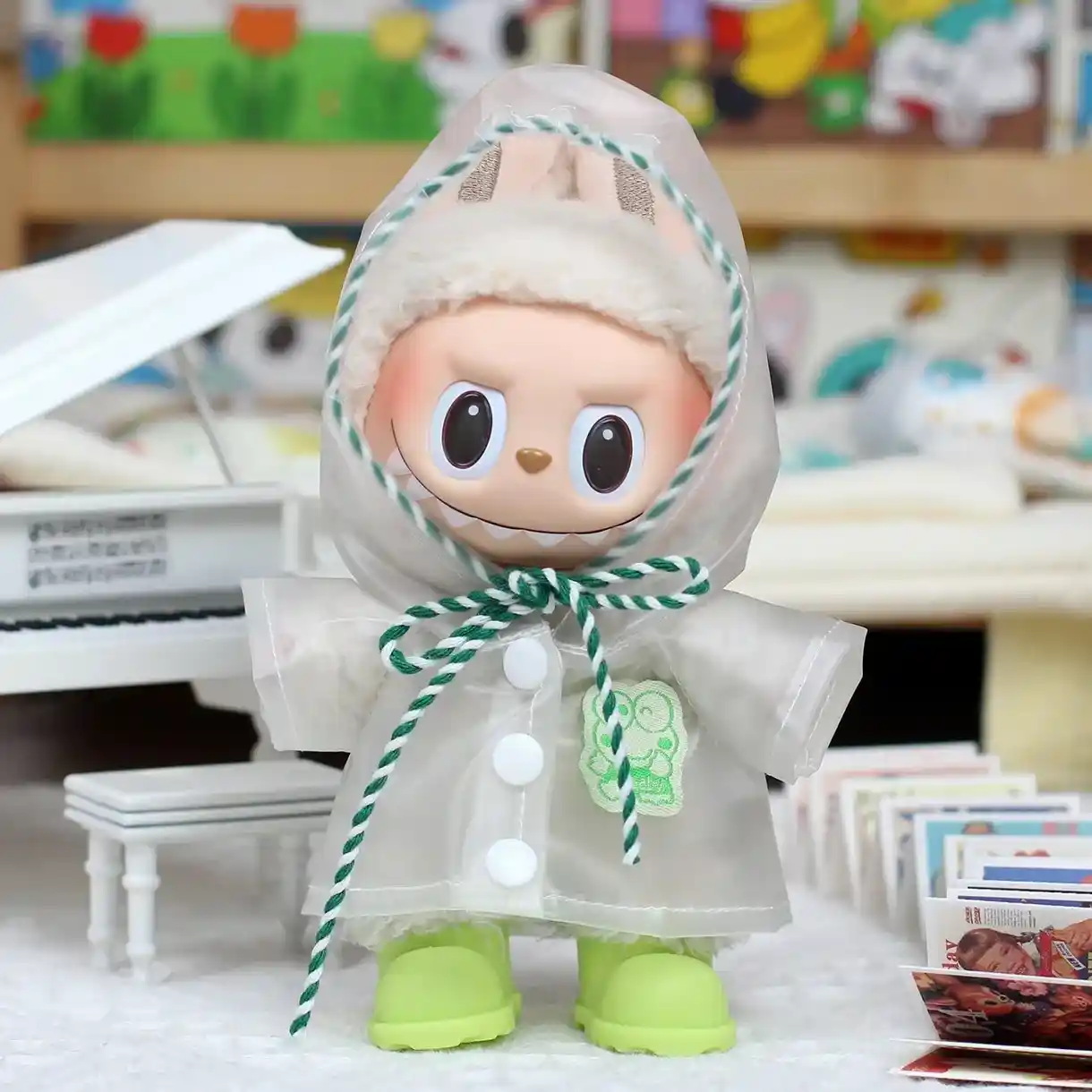 waterproof 17cm Labubu doll clothes for rainy days